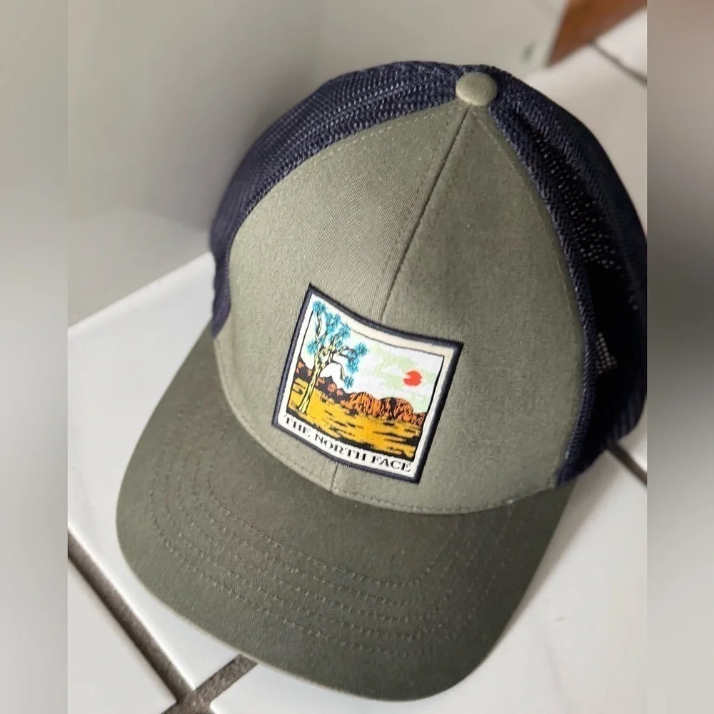 The North Face Black Cap
